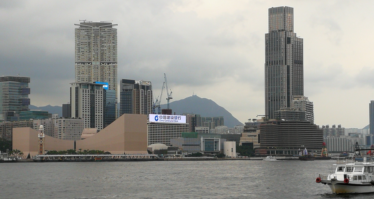 suncitygroup太阳显示知识锦集：如何做好户外LED显示屏的日常维护工作?